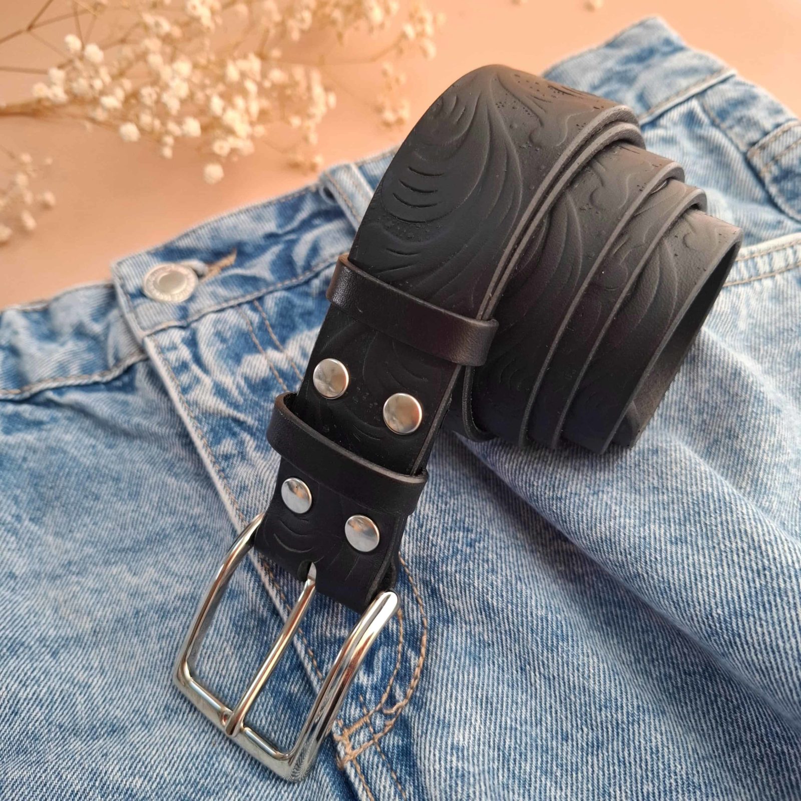 ceinture noire en cuir avec motif boucle laiton massif